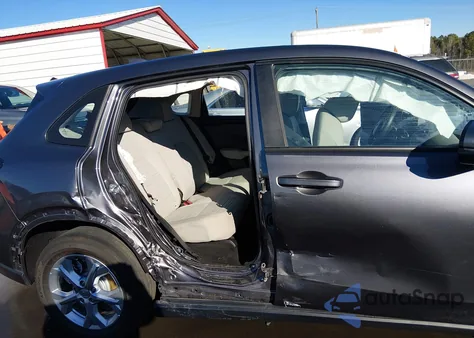 2025 Honda Hr-V 2Wd Lx z USA, uszkodzony, nr VIN 3CZRZ1H3XSM705710